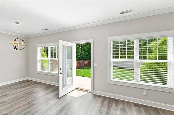 78 Robinhood CIR, Winston-salem, NC 27106