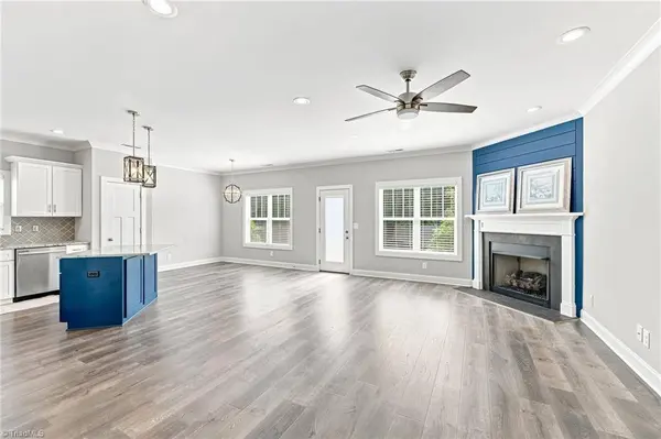 78 Robinhood CIR, Winston-salem, NC 27106