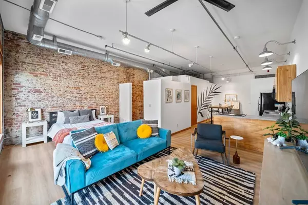 507 E Locust Street #308, Des Moines, IA 50309