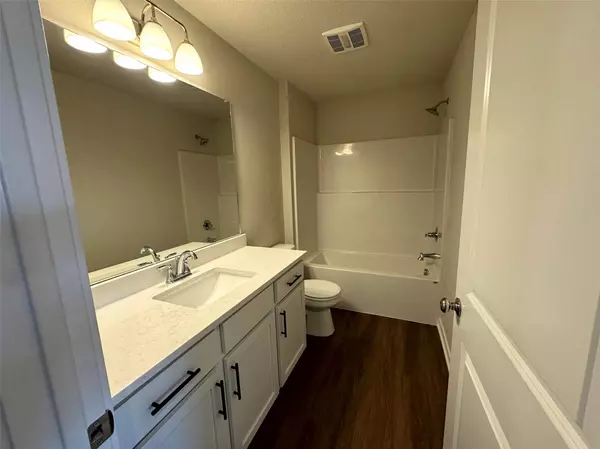 450 Commons Drive, Carlisle, IA 50047