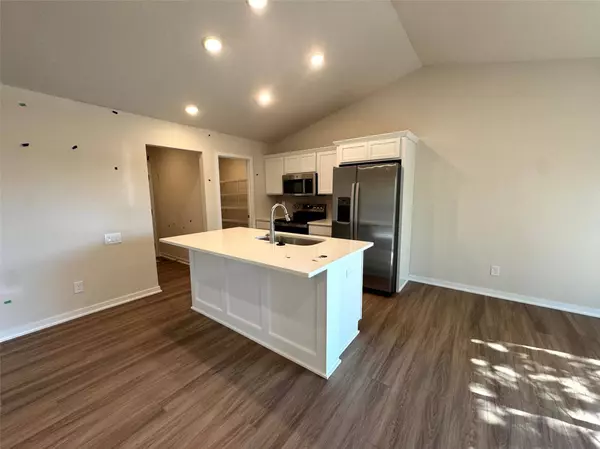 1000 Commons Court, Carlisle, IA 50047