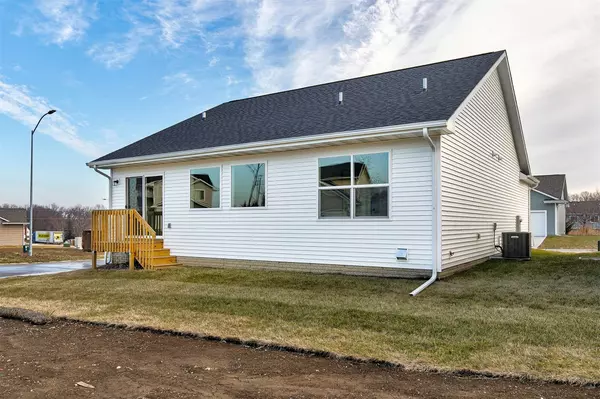 415 Commons Drive, Carlisle, IA 50047