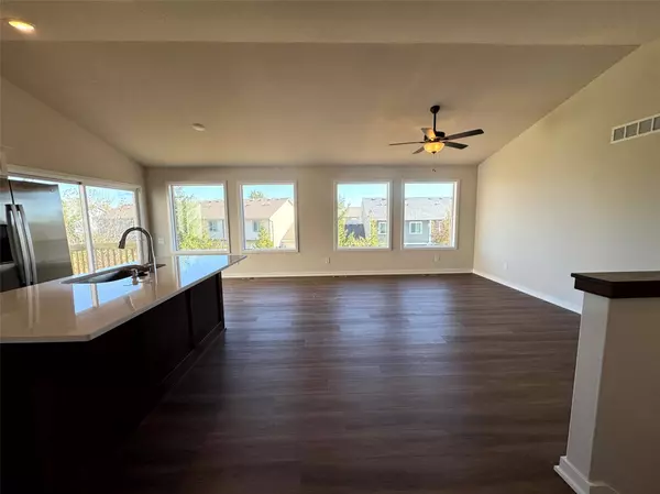 450 Commons Drive, Carlisle, IA 50047