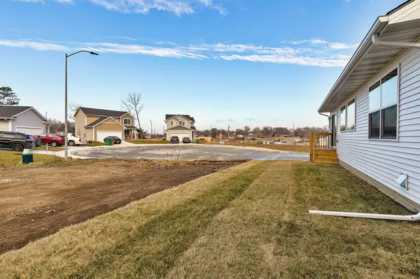 415 Commons Drive, Carlisle, IA 50047