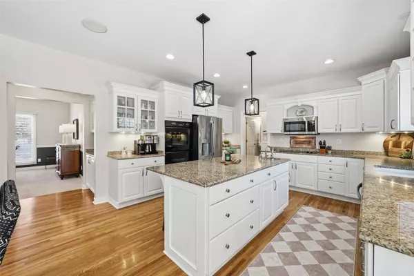 709 NE Georgetown Court, Ankeny, IA 50021