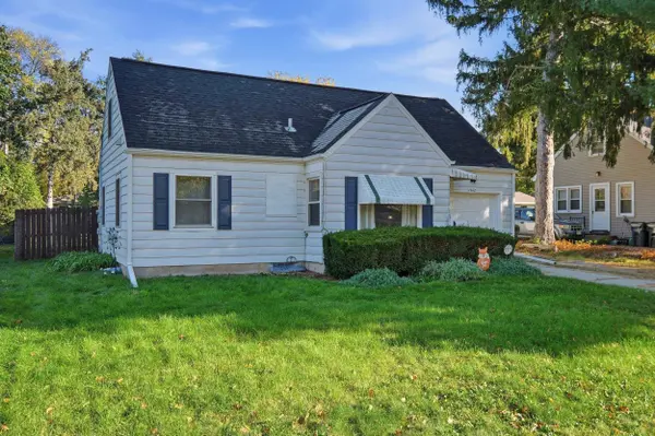 1942 Vahlen Street, Madison, WI 53704