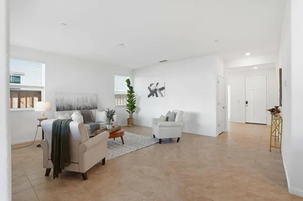 2733 Penrose LN, Lathrop, CA 95330