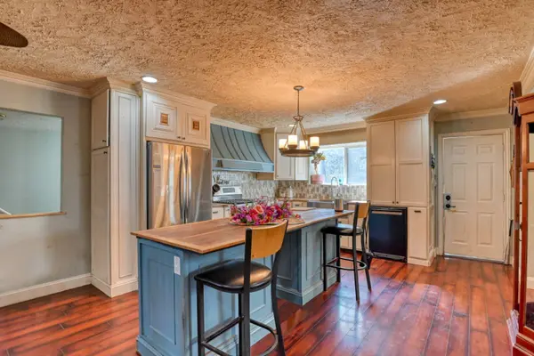 30 Steven DR, Colorado Springs, CO 80911