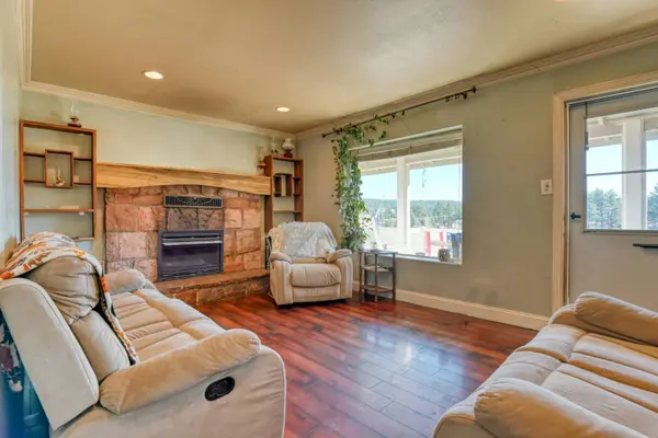 30 Steven DR, Colorado Springs, CO 80911