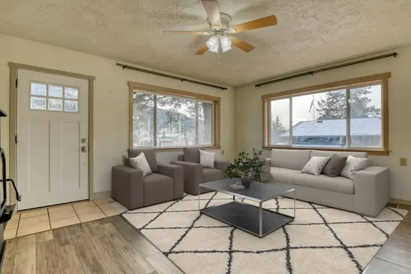 720 Rampart Range RD, Woodland Park, CO 80863