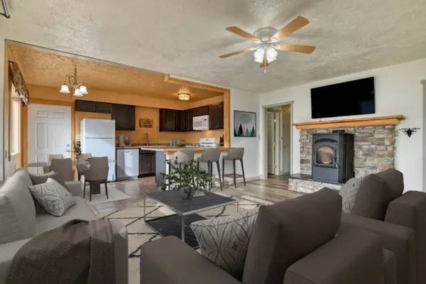 720 Rampart Range RD, Woodland Park, CO 80863