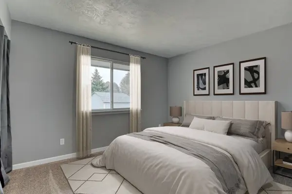 6815 Meadowwood PL, Colorado Springs, CO 80918