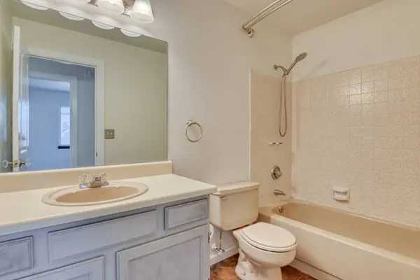 6815 Meadowwood PL, Colorado Springs, CO 80918