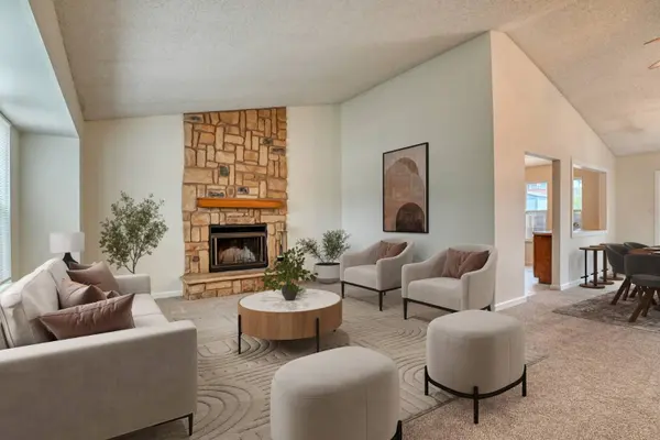 6815 Meadowwood PL, Colorado Springs, CO 80918