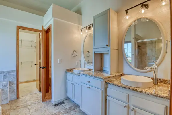 2860 Helmsdale DR, Colorado Springs, CO 80920