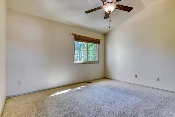 2860 Helmsdale DR, Colorado Springs, CO 80920