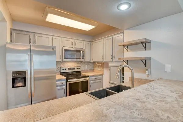 2474 Lexington Village LN, Colorado Springs, CO 80916