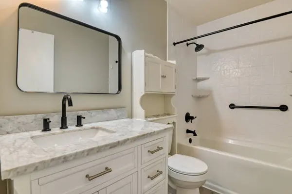 2474 Lexington Village LN, Colorado Springs, CO 80916