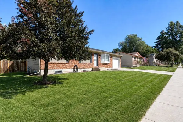 1518 Sanderson AV, Colorado Springs, CO 80915