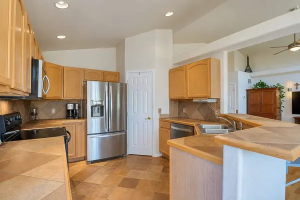 9482 Bur Oak LN, Colorado Springs, CO 80925