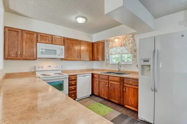 1140 Jet Wing CR, Colorado Springs, CO 80916