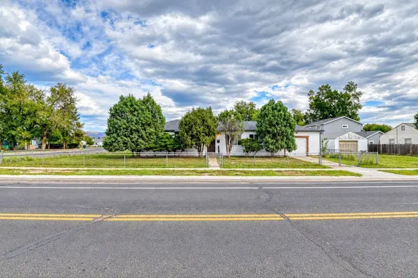520 E Cheyenne RD