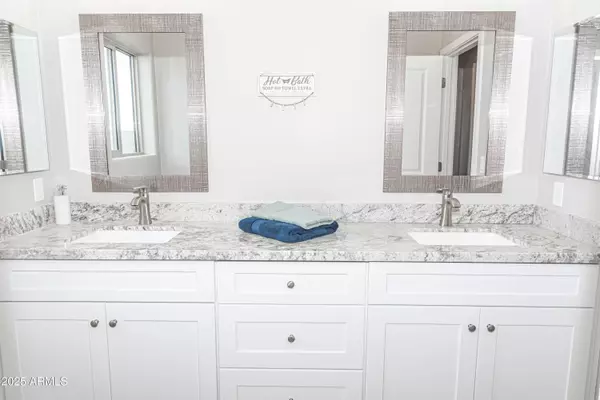 3635 N LA PAZ Drive, Eloy, AZ 85131