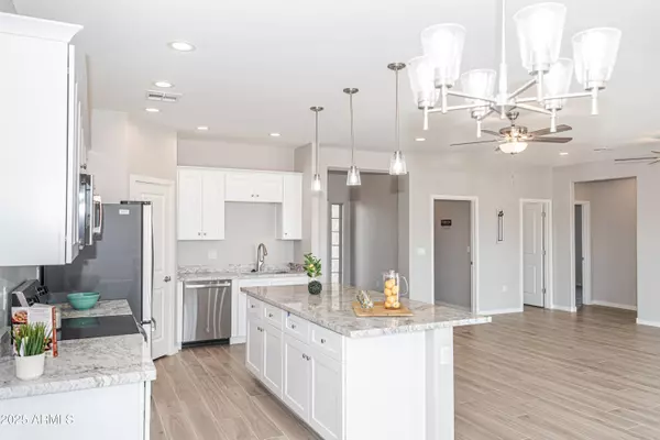 3635 N LA PAZ Drive, Eloy, AZ 85131