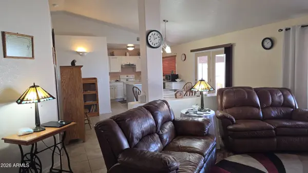 8146 W PINEVETA Drive, Arizona City, AZ 85123