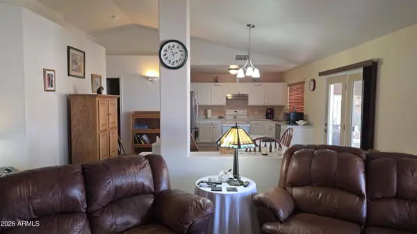 8146 W PINEVETA Drive, Arizona City, AZ 85123