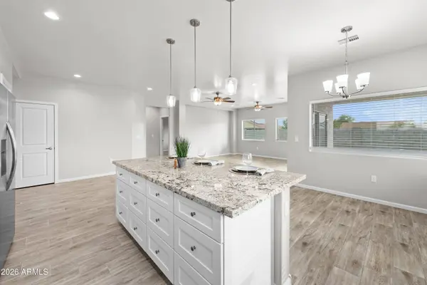 9561 W KRAMER Place, Arizona City, AZ 85123