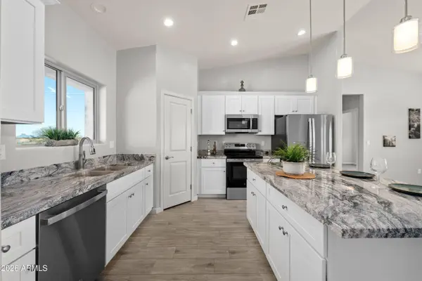 9501 W KRAMER Lane, Arizona City, AZ 85123