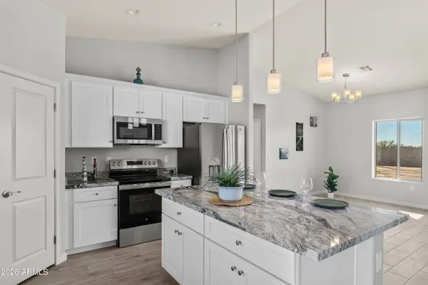 9501 W KRAMER Lane, Arizona City, AZ 85123
