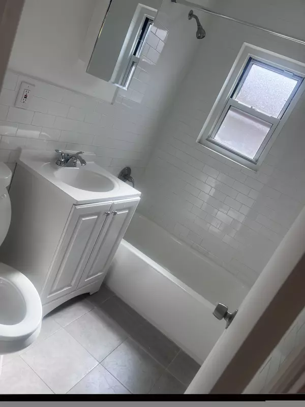 Bronx, NY 10466-2339,2033 Strang Ave #2