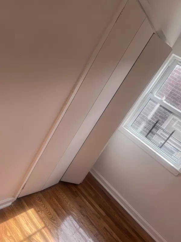 Bronx, NY 10466-2339,2033 Strang Ave #2
