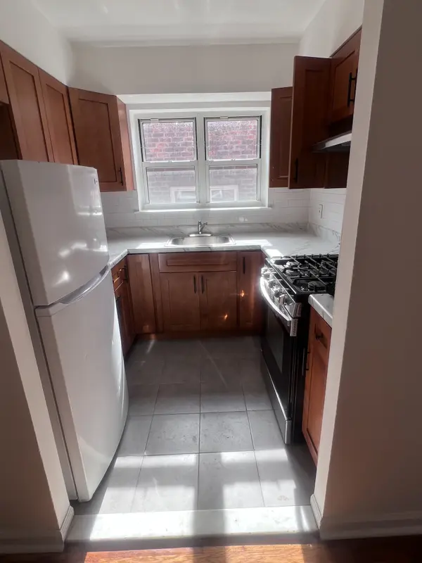 2033 Strang Ave #2, Bronx, NY 10466-2339