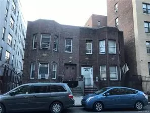 2019 Walton Ave, Bronx, NY 10453-4101