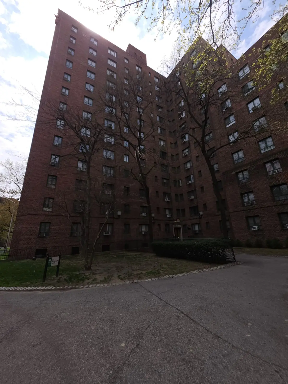 1604 Metropolitan Ave, Bronx, NY 10462-6940