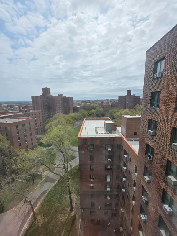 1604 Metropolitan Ave, Bronx, NY 10462-6940