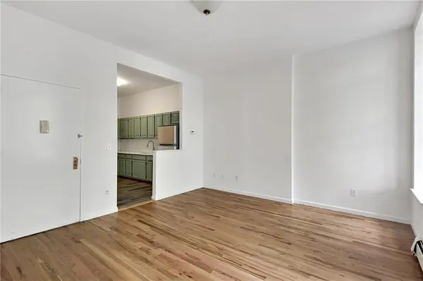 352 E 116th St #2, New York, NY 10029-1505