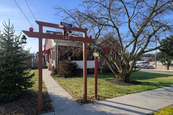 N High St, Spring Grove, PA 17362