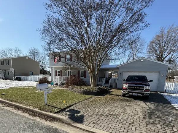 Maple Rd, Sparrows Point, MD 21219