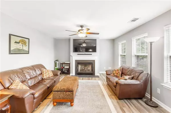 1194 Grandview CIR, Powder Springs, GA 30127