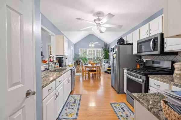 7403 Franklin Lake Ct, Winston, GA 30187