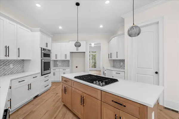 5265 Brookhollow Dr, Douglasville, GA 30135