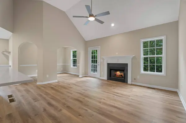 413 W Wind Dr, Villa Rica, GA 30180