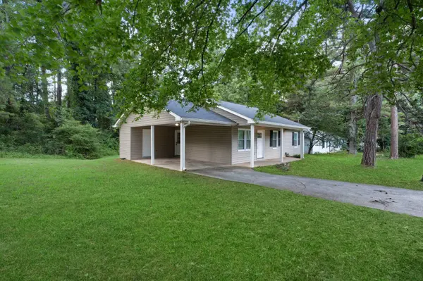10 Lajuana Dr, Carrollton, GA 30116