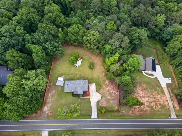 4094 Yancey Rd, Douglasville, GA 30135-4055