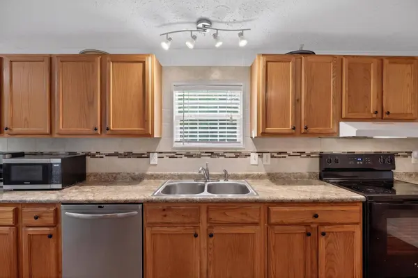 4094 Yancey Rd, Douglasville, GA 30135-4055