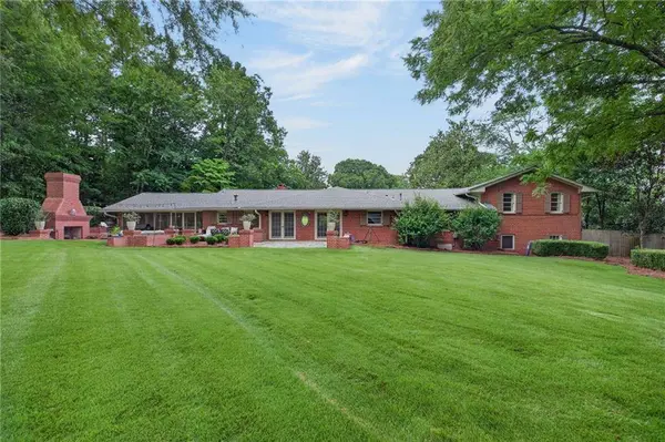 8928 Orchard DR, Douglasville, GA 30134